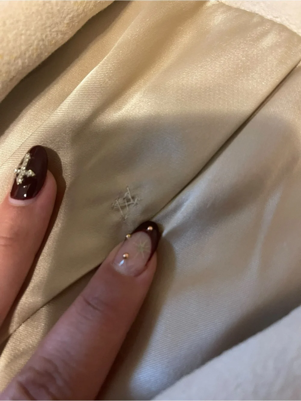 Cream Satin-Lined Coat Interior Detail - Picture 5 of 9